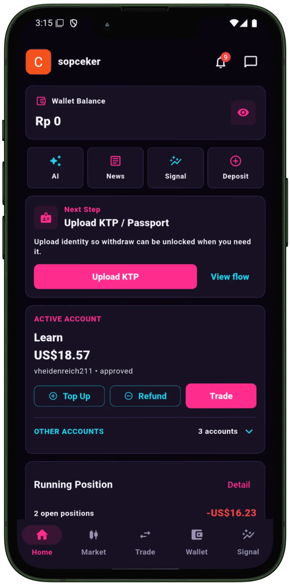 Screenshot Aura Trade app showing wallet balance, shortcuts, active account, and running position